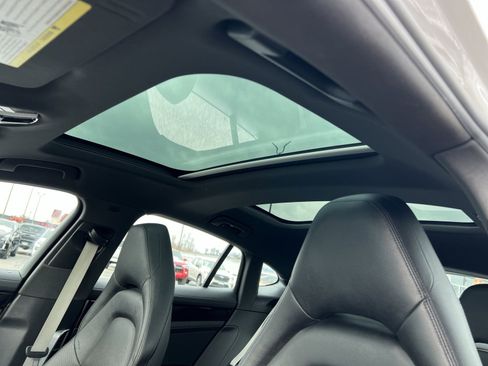 Used 2018 Porsche Panamera 4 image 24