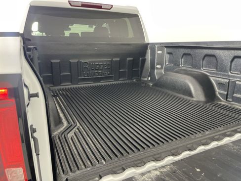 Used 2025 GMC Sierra 1500 SLT image 25