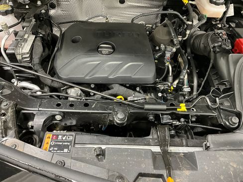 Used 2025 Buick Encore GX Avenir w/ Avenir Technology Package image 11