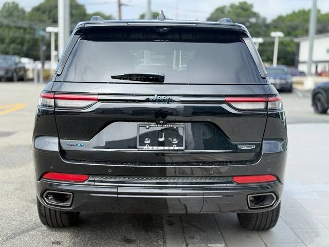Used 2023 Jeep Grand Cherokee Summit AWD/4WD image 5