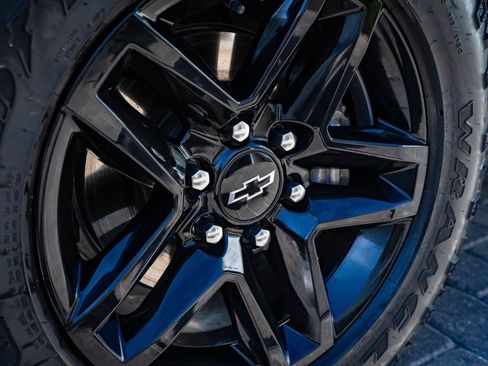 Used 2020 Chevrolet Silverado 1500 LT Trail Boss image 8