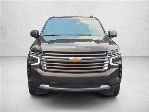 Used 2021 Chevrolet Tahoe High Country w/ Premium Package AWD/4WD image 2