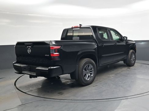 Used 2026 Nissan Frontier SV w/ Tow Package image 4