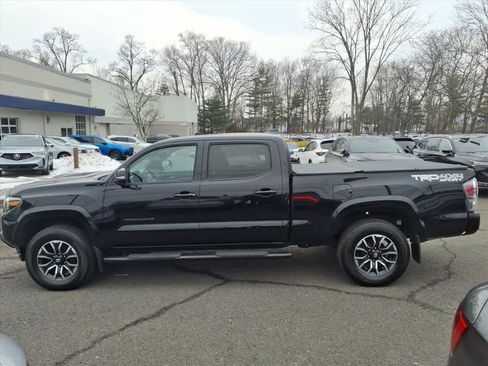 Used 2021 Toyota Tacoma TRD Sport image 4