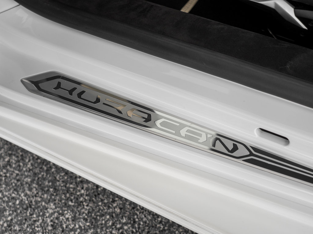 Used 2024 Lamborghini Huracan Tecnica RWD image 15
