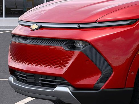 New 2025 Chevrolet Equinox EV LT image 13