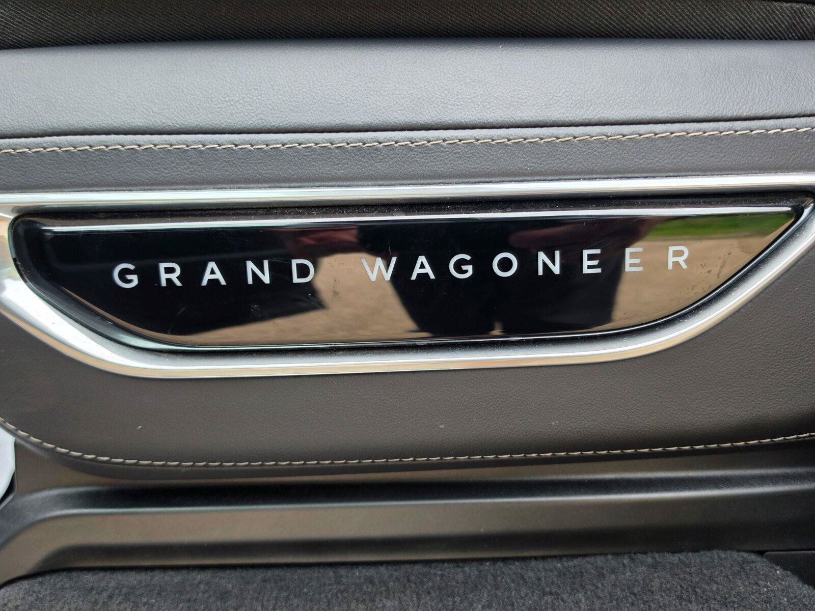 Used 2025 Jeep Grand Wagoneer Series II Obsidian w/ Quick Order Packagew 28T AWD/4WD image 16