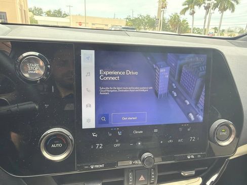 Used 2024 Lexus NX 250 FWD w/ Towing Package (2000 Lbs) image 20