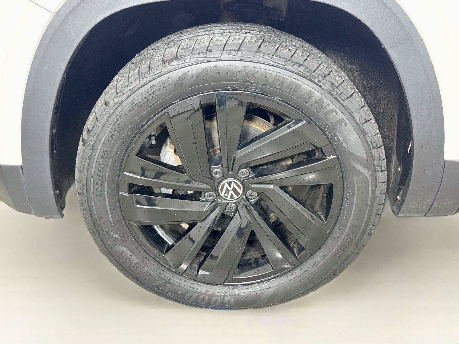 Certified 2023 Volkswagen Atlas Cross Sport SE FWD image 29