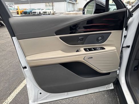 Used 2024 Lincoln Nautilus Premier w/ Equipment Group 102A image 21