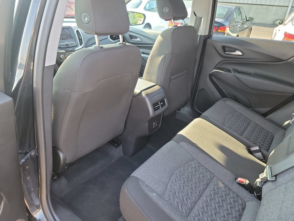 Used 2024 Chevrolet Equinox LT FWD image 17