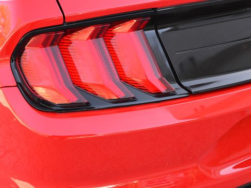 Used 2021 Ford Mustang Coupe image 14