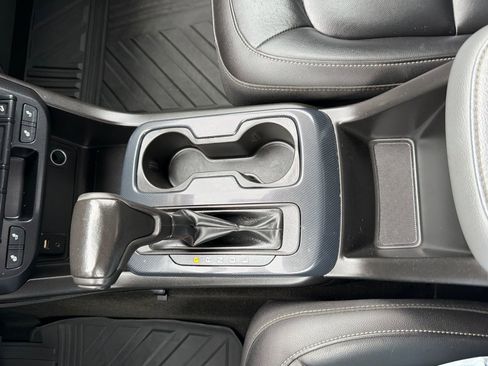 Used 2018 Chevrolet Colorado Z71 AWD/4WD image 28
