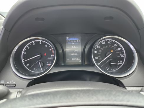 Used 2020 Toyota Camry SE FWD image 27