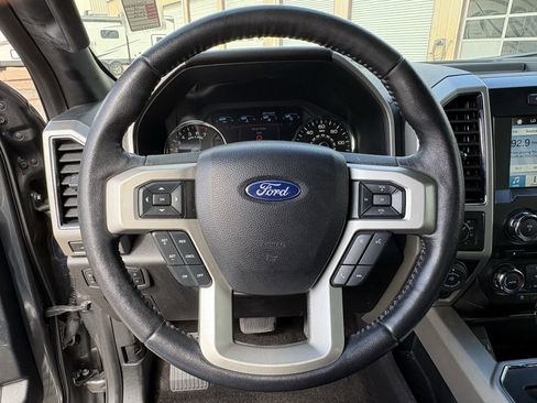 Used 2018 Ford F150 Lariat image 14