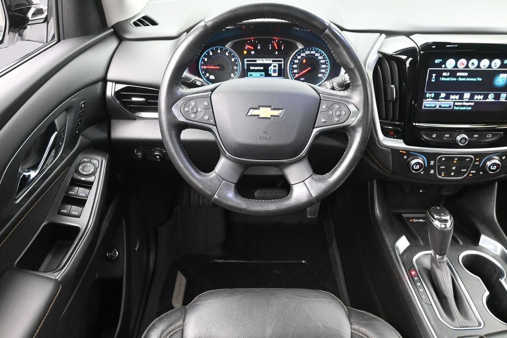 Used 2019 Chevrolet Traverse Premier w/ Redline Edition AWD/4WD image 15