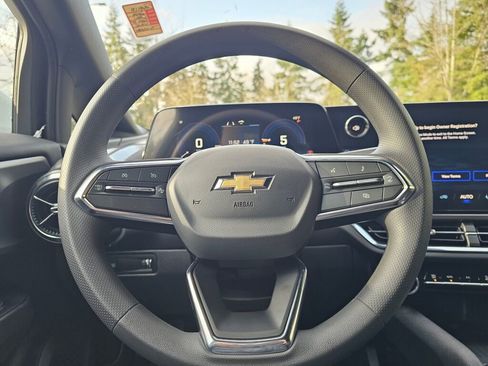 New 2026 Chevrolet Equinox EV LT image 12