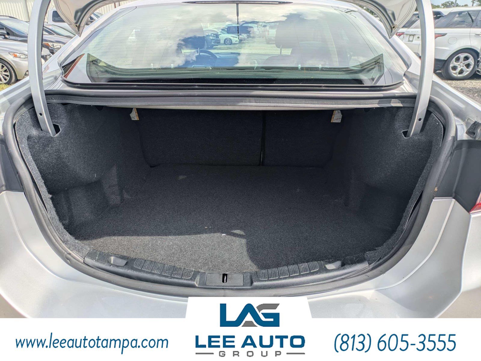 Used 2018 Ford Fusion SE w/ Fusion SE Technology Package FWD image 12