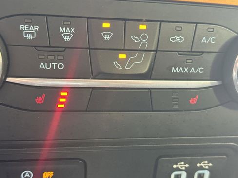 Used 2022 Ford EcoSport SE w/ SE Convenience Package image 20