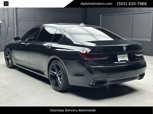 Used 2018 BMW 740i image 5