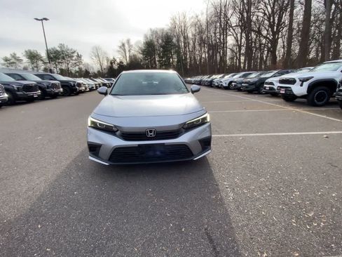 Used 2023 Honda Civic LX image 3