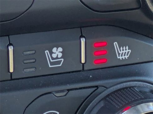 Used 2022 RAM 1500 Laramie image 23