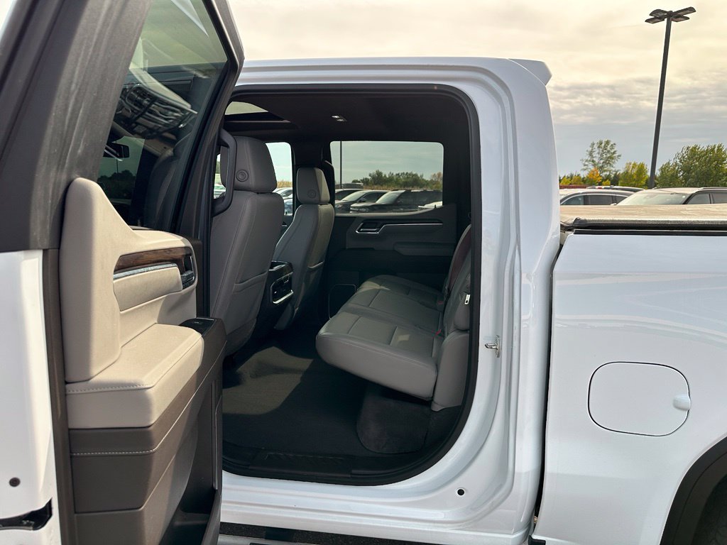 Used 2023 GMC Sierra 1500 SLT w/ SLT Premium Package AWD/4WD image 20