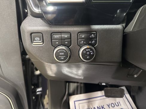 Used 2024 GMC Sierra 3500 SLT w/ SLT Convenience Package image 25
