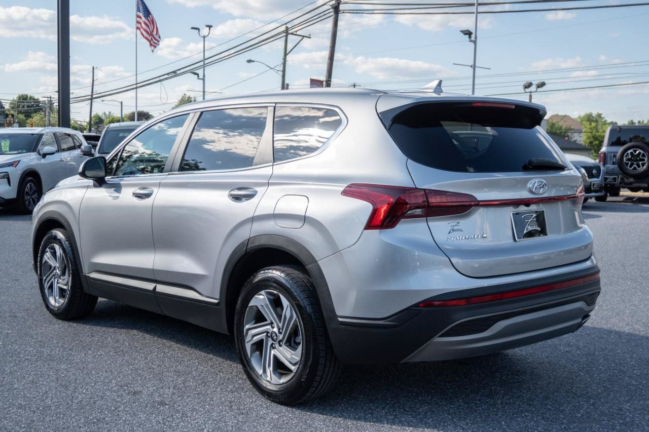 Used 2021 Hyundai Santa Fe SE FWD image 5
