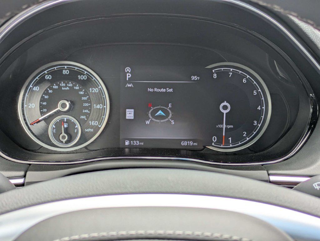 Used 2025 Genesis GV70 3.5T Sport AWD/4WD image 42