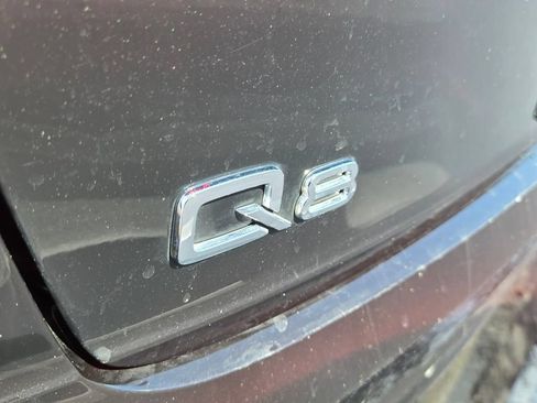 Used 2023 Audi Q8 Premium w/ Convenience Package AWD/4WD image 11
