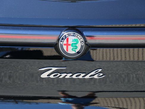 Used 2025 Alfa Romeo Tonale image 5