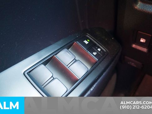 Used 2023 Lexus GX 460 Premium image 17