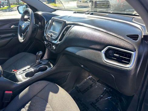 Used 2018 Chevrolet Equinox LT FWD image 24