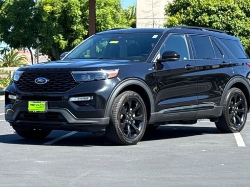 Used 2024 Ford Explorer ST-Line w/ Class IV Trailer Tow Package AWD/4WD image 16