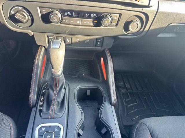 Used 2026 Nissan Frontier PRO-4X w/ Tow Package AWD/4WD image 12