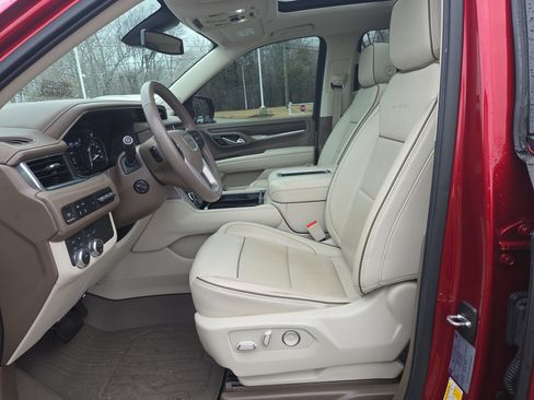 Used 2021 GMC Yukon XL Denali w/ LPO, Illumination Package image 5