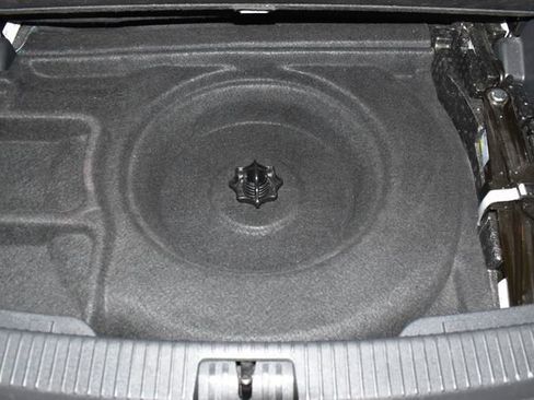 Used 2021 Volkswagen Atlas SE image 35