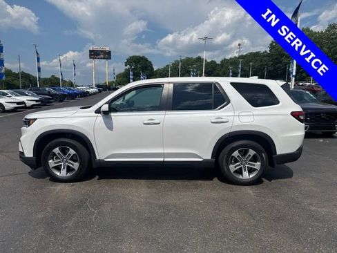 Used 2025 Honda Pilot EX-L image 7