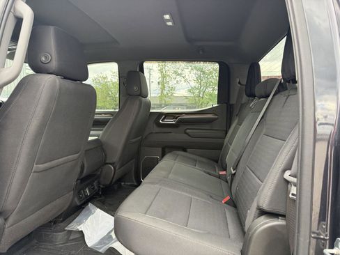 Used 2023 GMC Sierra 1500 SLE w/ X31 Off-Road Package AWD/4WD image 10