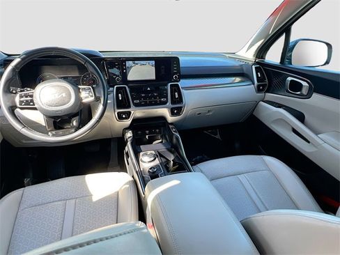 Used 2023 Kia Sorento EX image 23