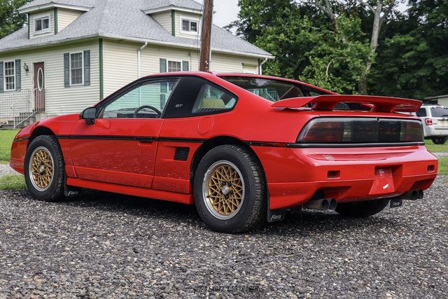 Used 1988 Pontiac Fiero GT RWD image 6