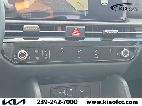 New 2026 Kia Sportage LX w/ LX Convenience Package FWD image 26