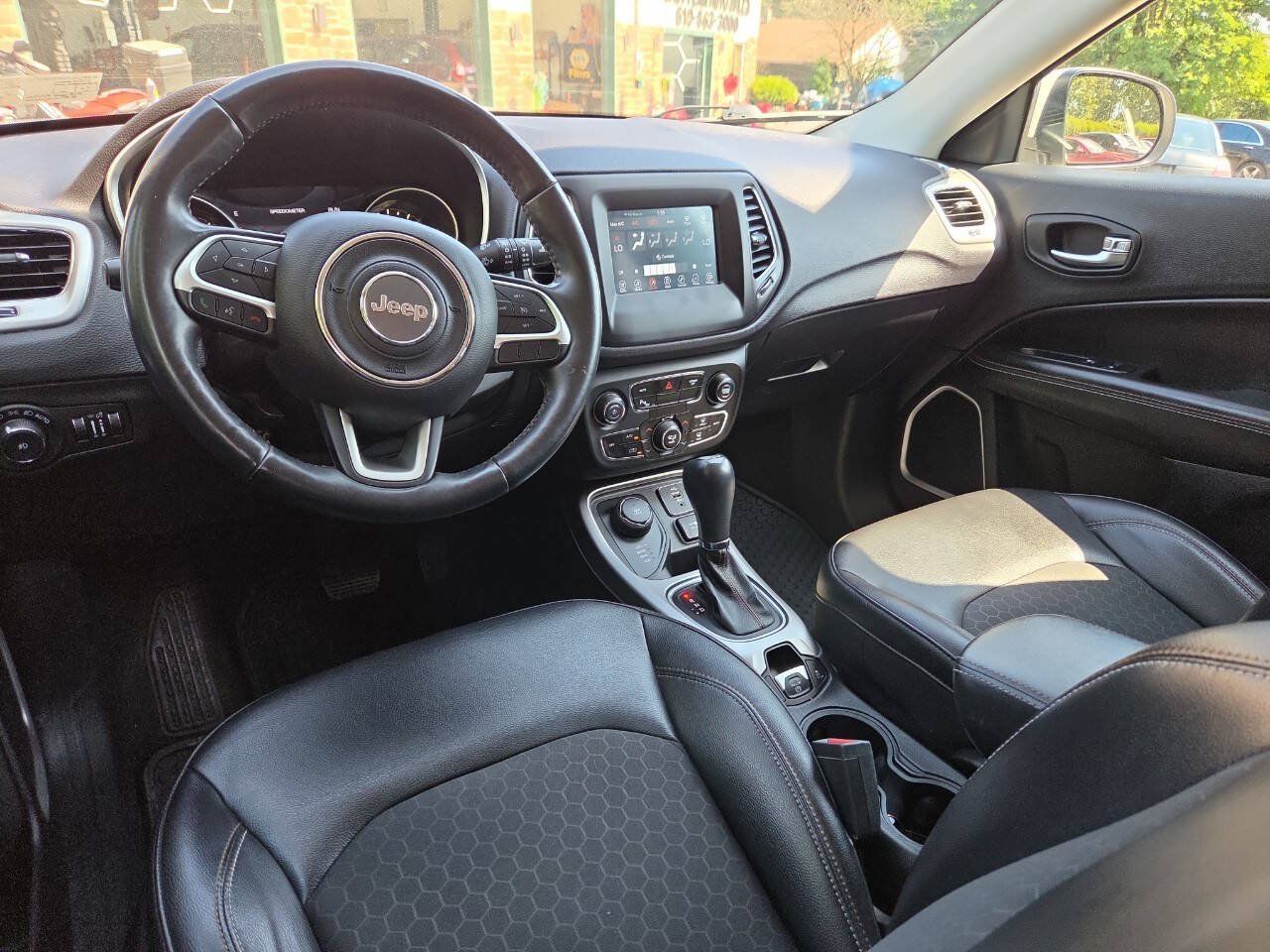 Used 2018 Jeep Compass Latitude w/ Popular Equipment Group AWD/4WD image 20