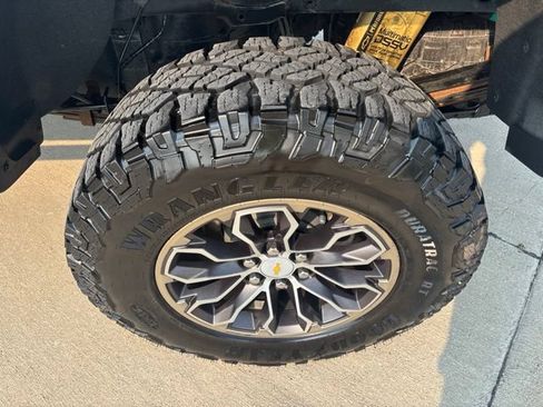 Used 2020 Chevrolet Colorado ZR2 w/ LPO, Premium Interior Package AWD/4WD image 26