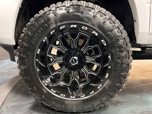 Used 2022 RAM 3500 Limited image 31