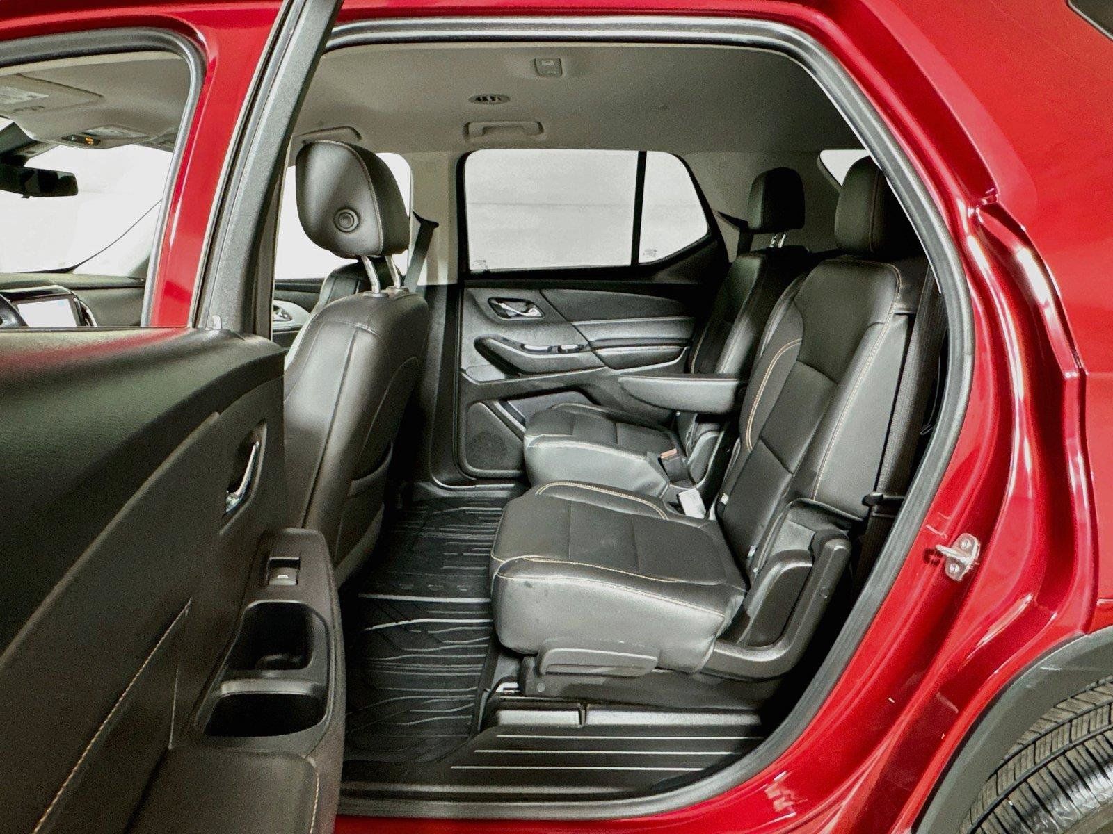 Used 2021 Chevrolet Traverse RS FWD image 23