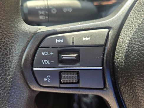 Certified 2025 Honda Accord LX image 22
