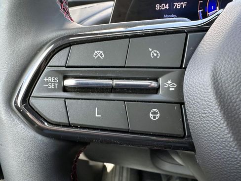 Used 2024 Chevrolet Traverse RS AWD/4WD image 20