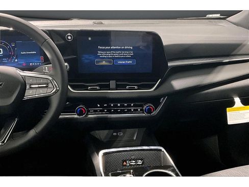 New 2026 Chevrolet Equinox LT w/ Convenience Package II image 8